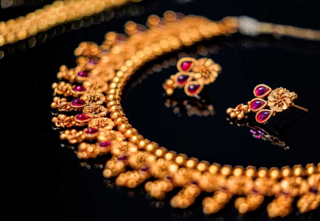 gold jewellery